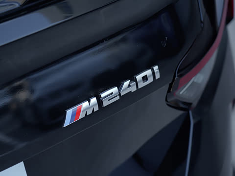 2025�� M240i xDrive