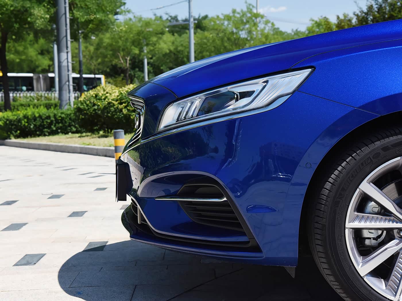 汽车之家>汽车图片>吉利汽车>博瑞新能源>2020款1.