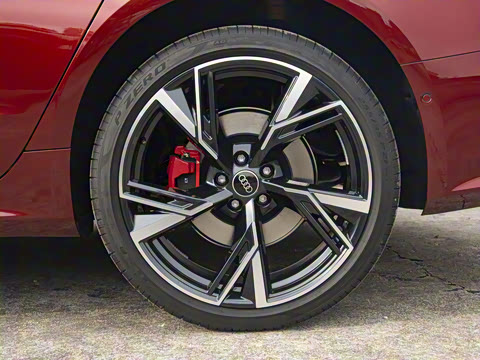 2025�� 55 TFSI quattro ������