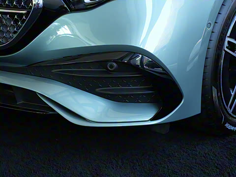 2025�� �Ŀ� E 260 �˶���