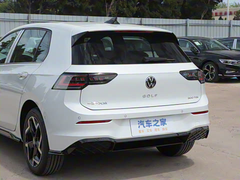 2025�� �Ŀ�� 300TSI R-Line