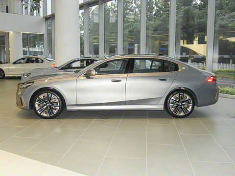 2025�� 530Li ������ ������װ