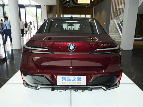 2023�� 740Li ������ M�˶���װ