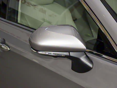 2023�� 2.0L XLE������