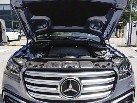 2025�� GLS 450 4MATIC ������