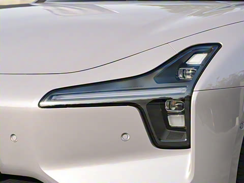 2025�� 600 �������� Max