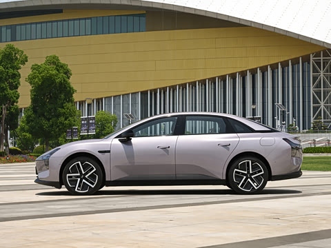 2025�� 502 ������ Max