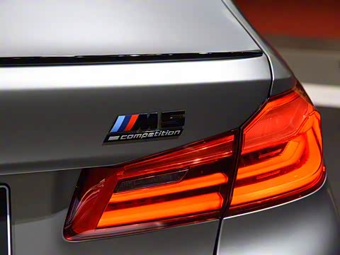 2019�� M5 ������