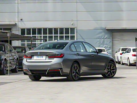 2025�� eDrive 40 L 50����������