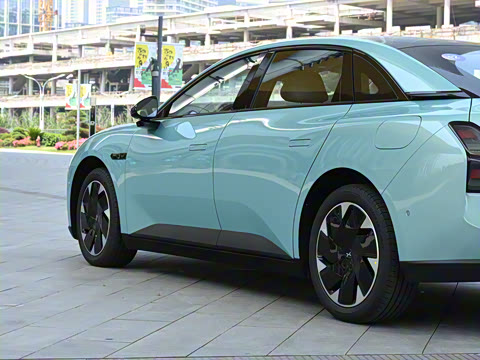 2025�� 600 �������� Max