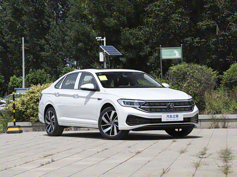 2025�� �Ŀ�� 300TSI DSG׿Խ��