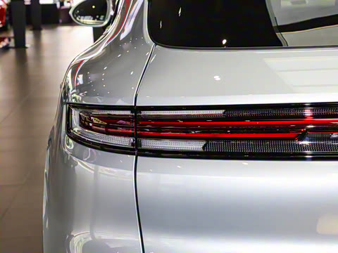 2025�� Cayenne 3.0T ���ΰ�