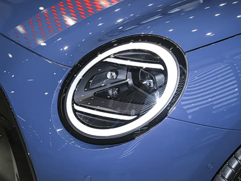 2025�� JOHN COOPER WORKS