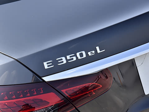 2022�� E 350 e L ���ʽ��϶����γ�
