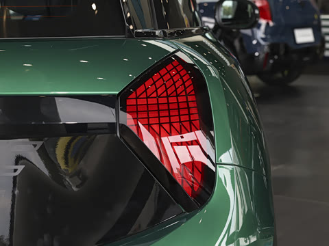 2025�� JOHN COOPER WORKS