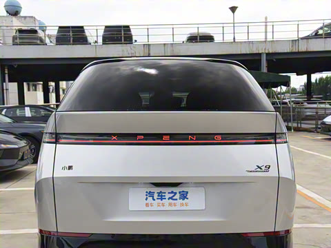 2025�� 702���������� Max