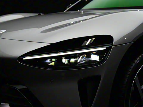 2025�� ������������������Max��