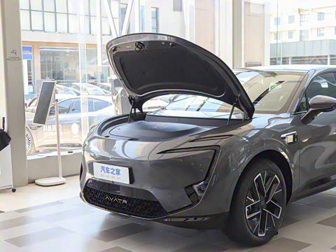 2025�� �Ŀ� Max ���̰�