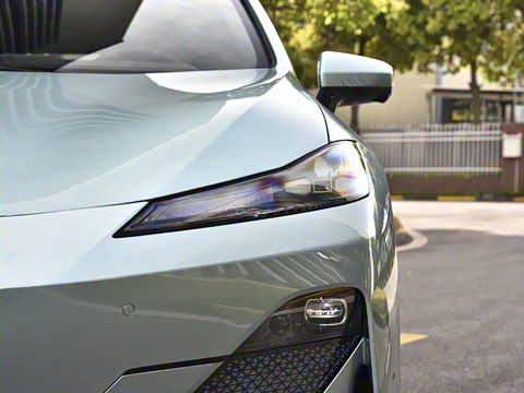 2025�� �Ŀ� ���羫Ӣ��