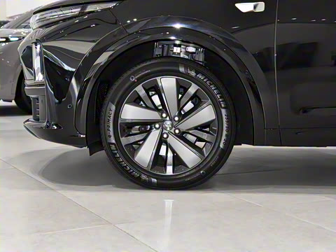 2025�� Pro ���ܻ��°�