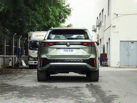 2025�� ̽��L 330TSI ������ӢCity��