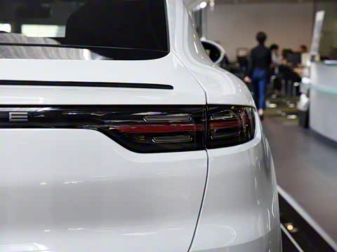 2020�� Cayenne E-Hybrid Coup�� 2.0T