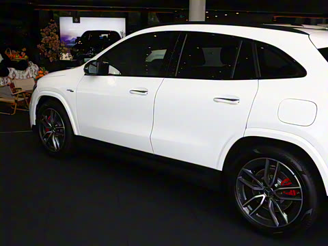 2025�� AMG GLA 35 4MATIC