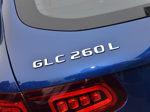 2022�� �Ŀ� GLC 260 L 4MATIC ������