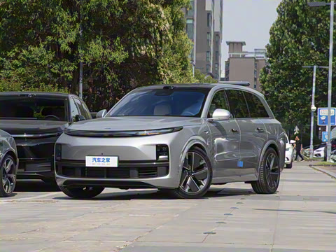 2025�� Ultra ���ܻ��°�