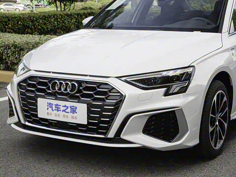 2023�� �Ŀ� A3L Limousine 35 TFSI ��ȡ�˶���