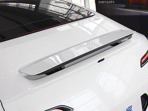 2025�� �Ŀ� Ultra���̰�