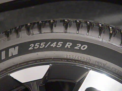 2025�� 702 �������� Ultra