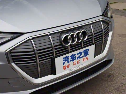 2019�� 55 quattro ������