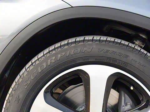 2019�� �Ŀ� GLC 260 L 4MATIC ������