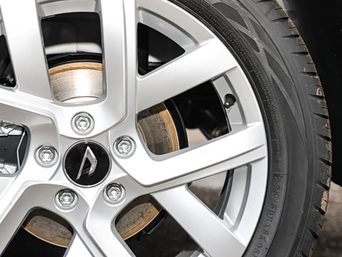 2023�� 280TSI �ֶ���ȡ��