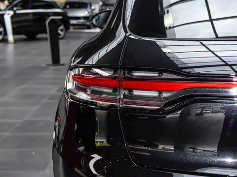 2025�� Macan 2.0T ���ΰ�