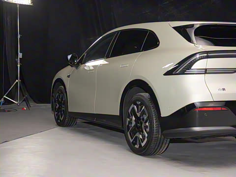 2025�� 702 �������� Ultra