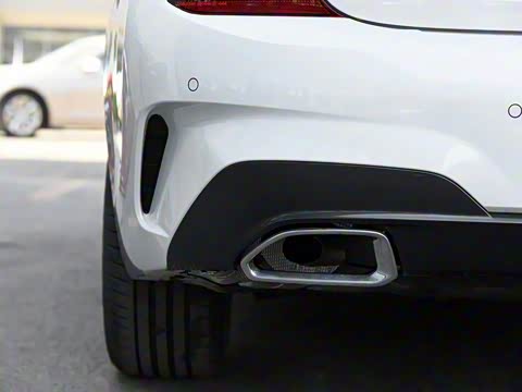 2020�� �Ŀ� 325i M�˶���װ