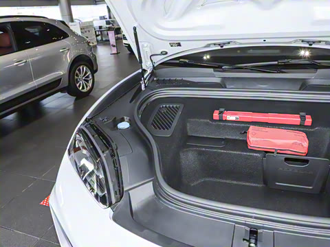 2024�� Macan ��������