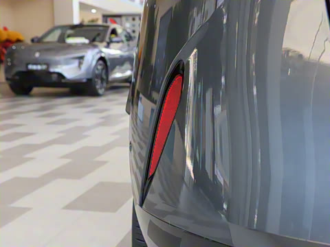 2025�� �Ŀ� Max ���̰�