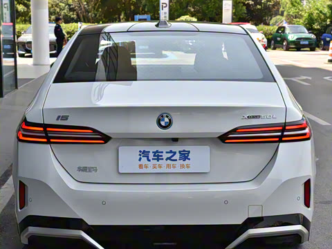 2025�� xDrive 50L M�˶���װ