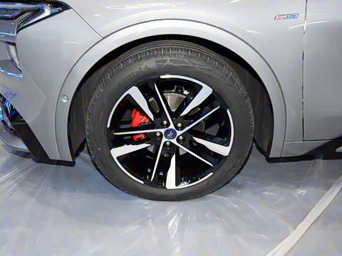 2022�� EcoBoost 245 ST-Line