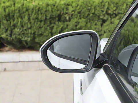 2025�� �Ŀ� 300TSI DSG���������