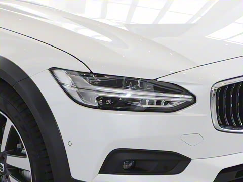 2025�� Cross Country B5 AWD �����