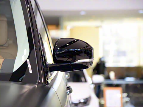 2022�� 5.0 SC V8 565PS SVA�۷��ذ�