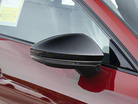 2025�� 55 TFSI quattro ������