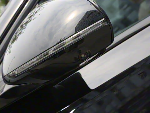 2025�� �Ŀ� E 300 �������˶���