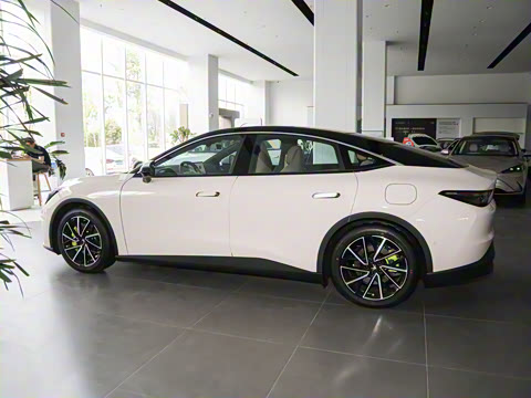 2025�� 560MAX 185kW