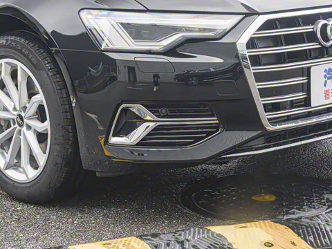 2023�� 40 TFSI ����������