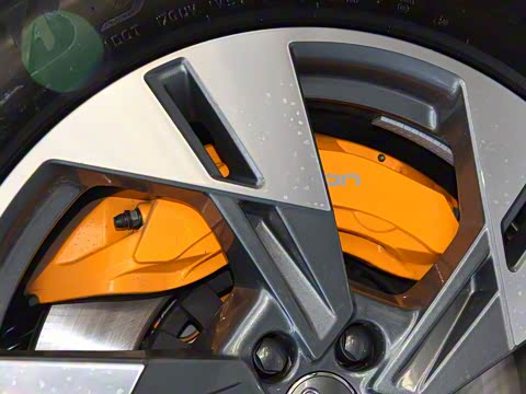 2019�� 55 quattro ������